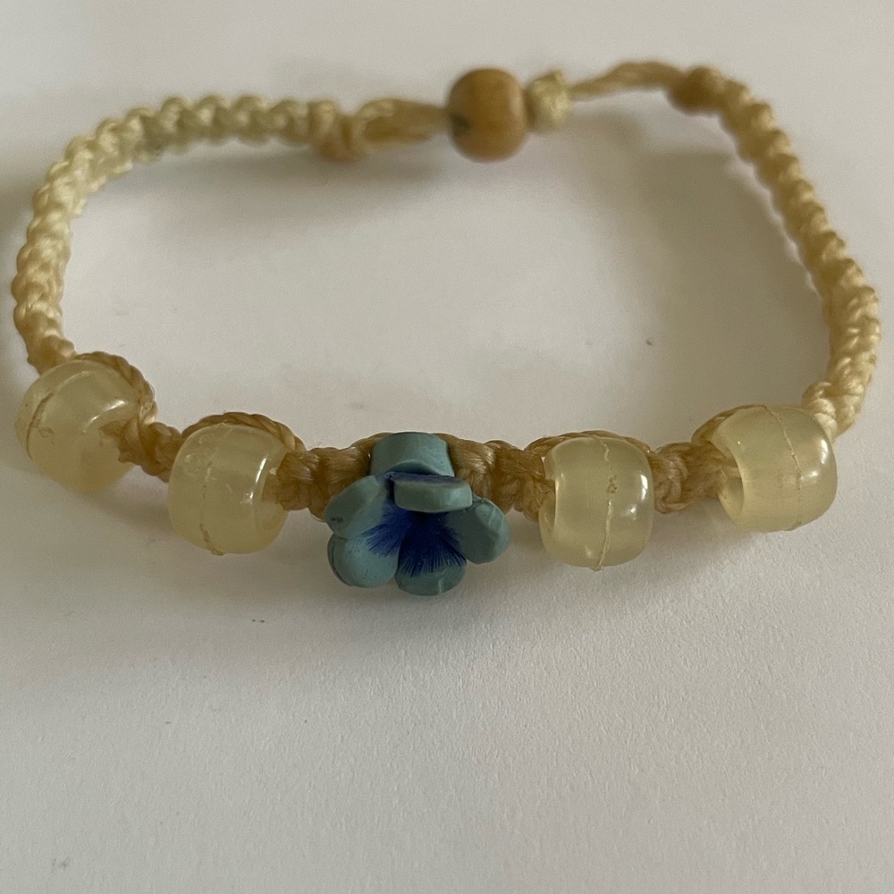 Beaded Bracelet with Blue Flower Accent